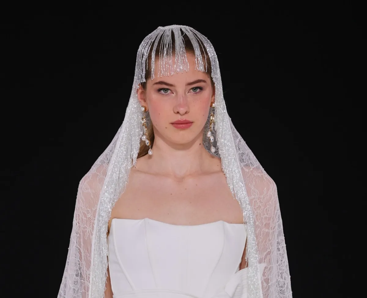 اكسسوارات شعر غير تقليدية لعروس العيد