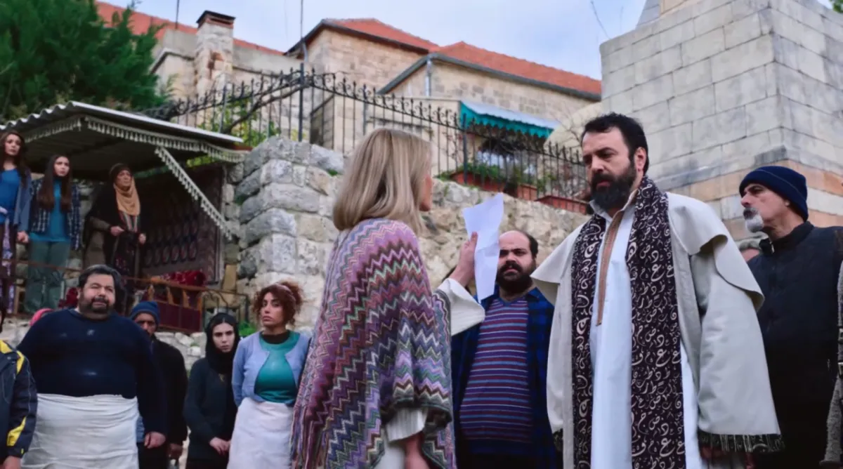 نور علي تكشف سر تيم حسن - الصورة من شاشة عرض مسلسل مولانا