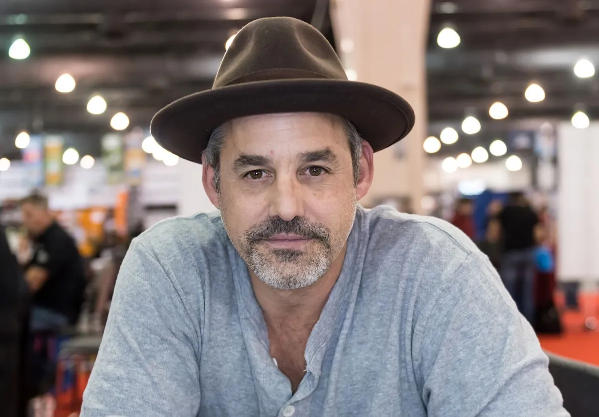 نيكولاس بريندون في فيلادلفيا، بنسلفانيا (Nicholas Brendon in Philadelphia, Pennsylvania). مصدر الصورة: Gilbert Carrasquillo/Getty Images