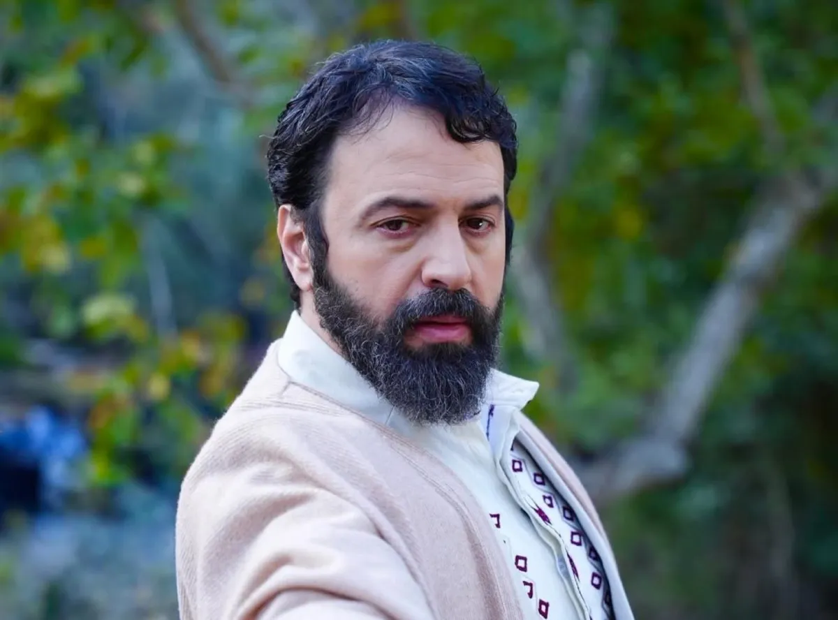 تيم حسن في مسلسل مولانا- الصورة من حسابه على إنستغرام