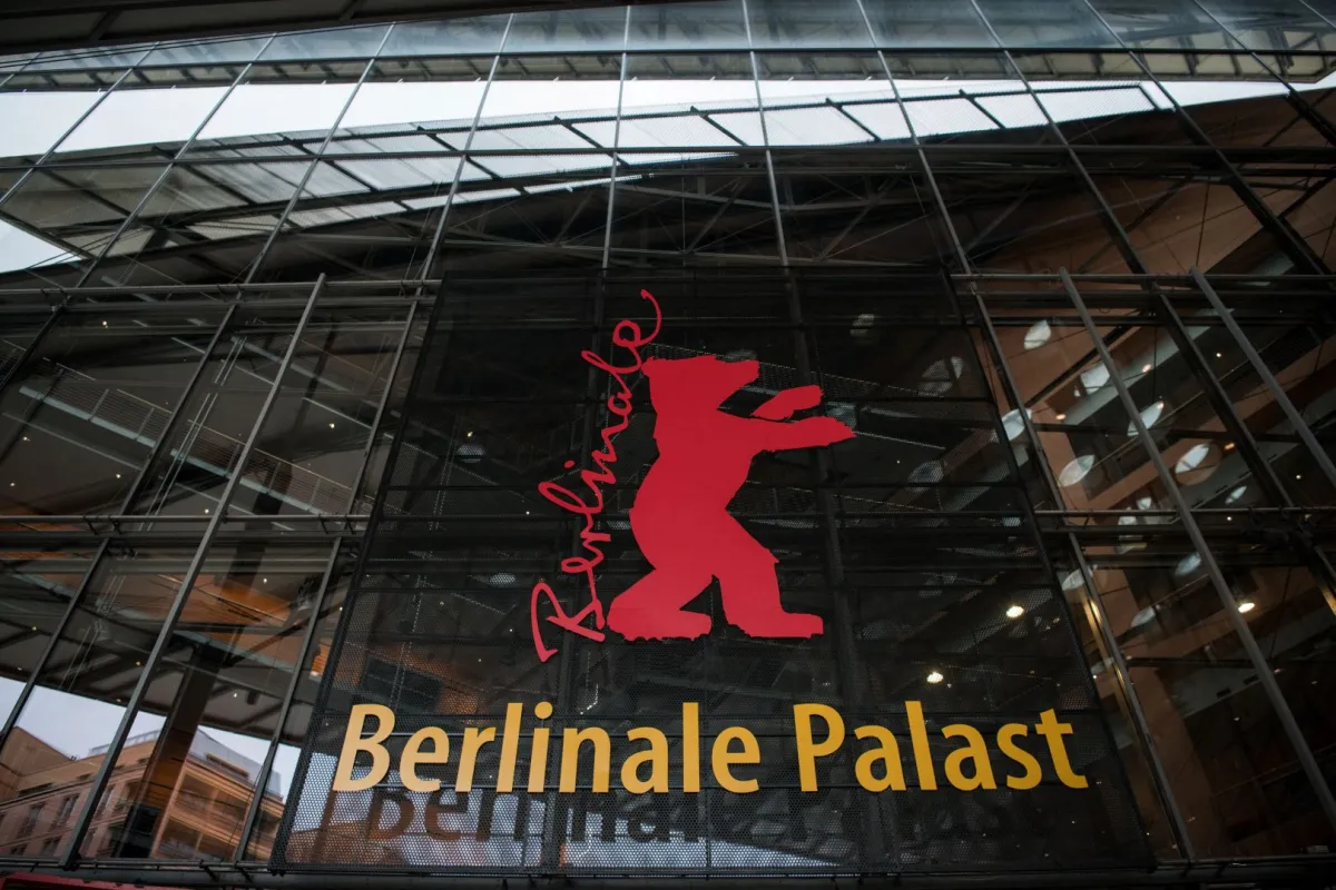 لوغو مهرجان برلين السينمائي الدولي. مصدر الصورة: STEFANIE LOOS / AFP