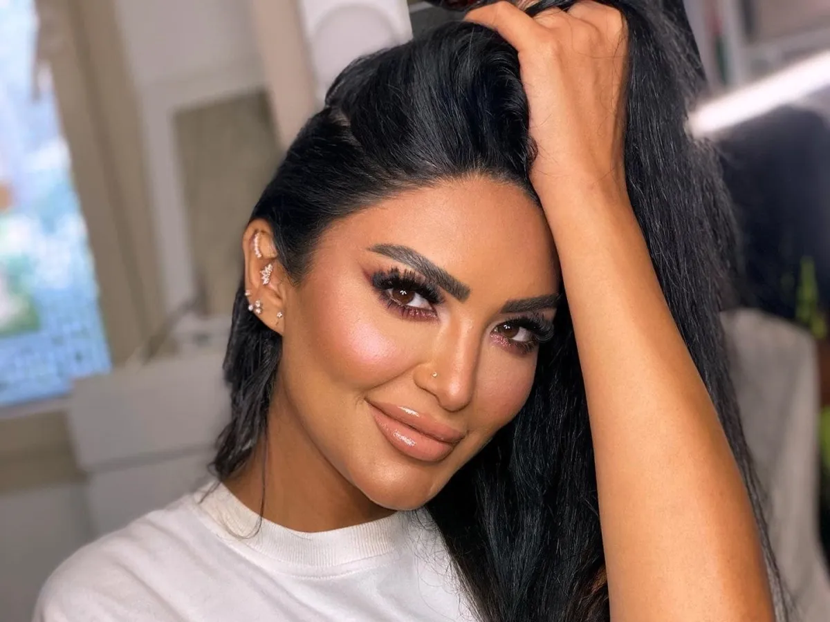 سالي عبد السلام - الصورة من صفحتها الرسمية على الفيس بوك