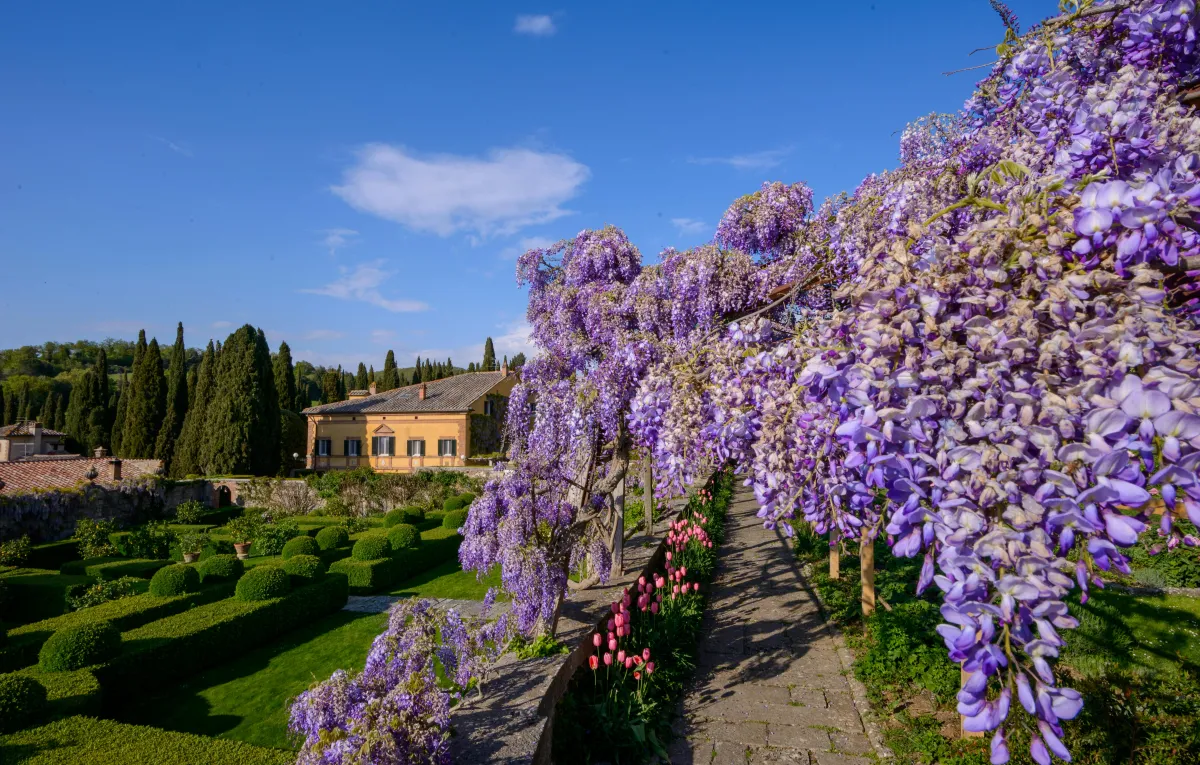 متعة السياحة في إيطاليا خلال الربيع