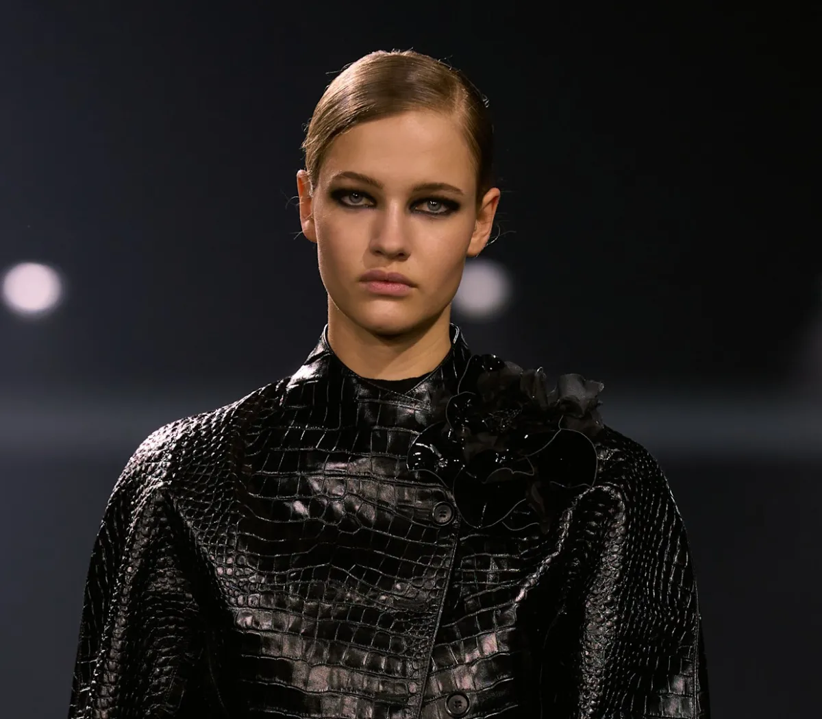  مكياج نهاري الى اطلالة مسائية ساحرة  في يوم المرأة 