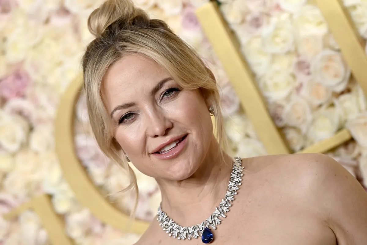 النجمة كيت هدسون في حفل غولدن غلوب 2025(مصدر الصورة: Kevin Mazur/Getty Images)