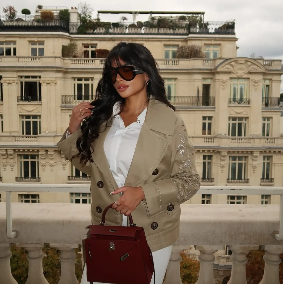 تحويل إطلالة كاجوال لإطلالة أنيقة