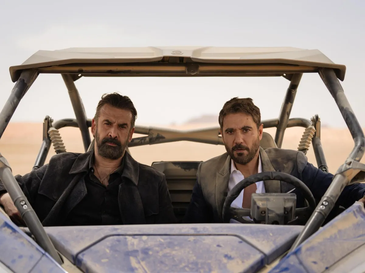 كريم عبد العزيز وأحمد عز من فيلم Dogs‏ 7 