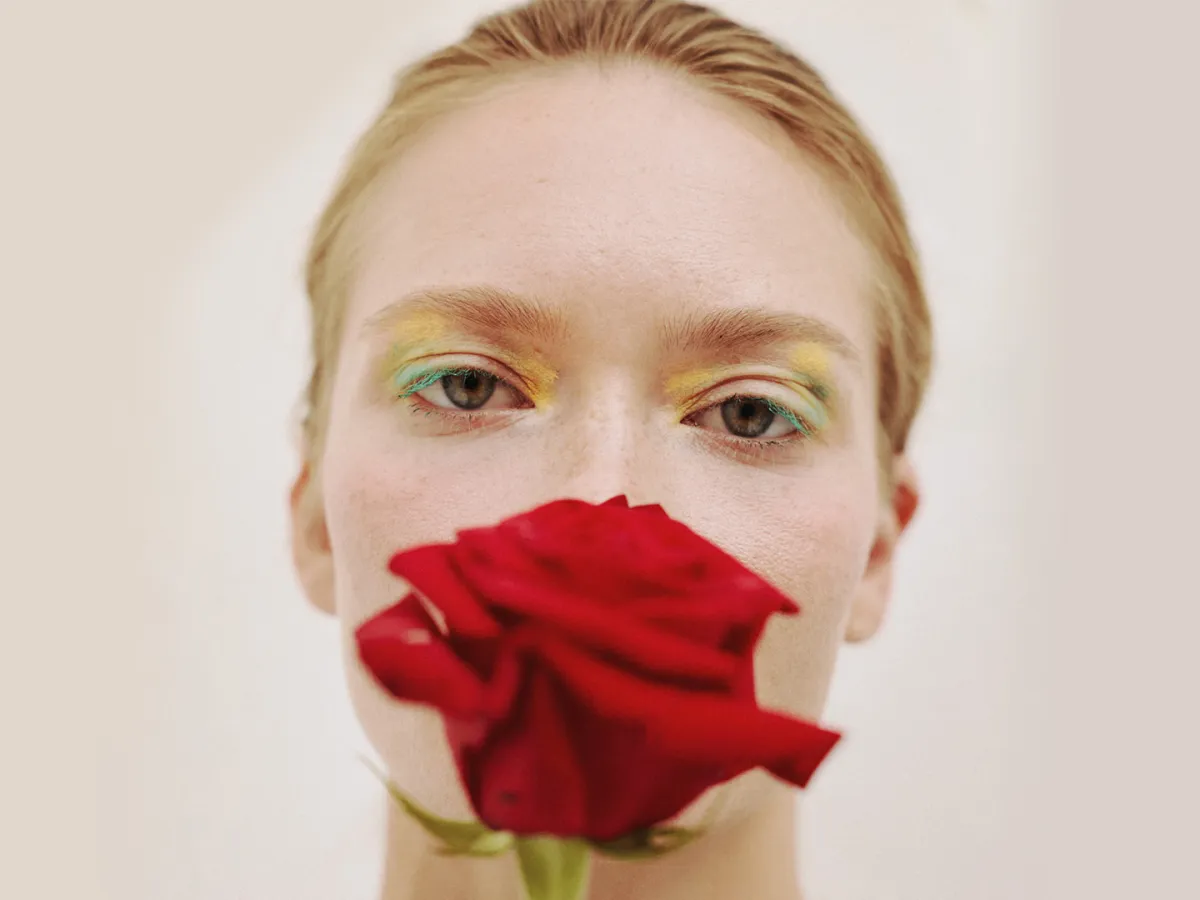 جلسة تصوير خاصة بـ سيدتي..استعراض البتلات