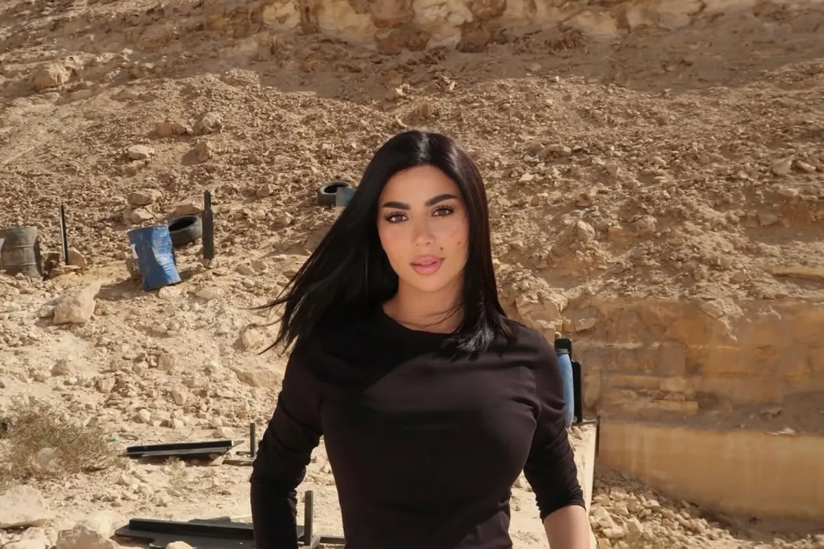 كارولين عزمي - الصورة من صفحتها على الفيس بوك