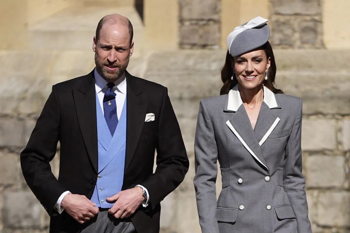 الأمير ويليام وكاثرين في قلعة وندسور، في وندسور (Prince William and Catherine at Windsor Castle, in Windsor). مصدر الصورة: Aaron Chown / POOL / AFP