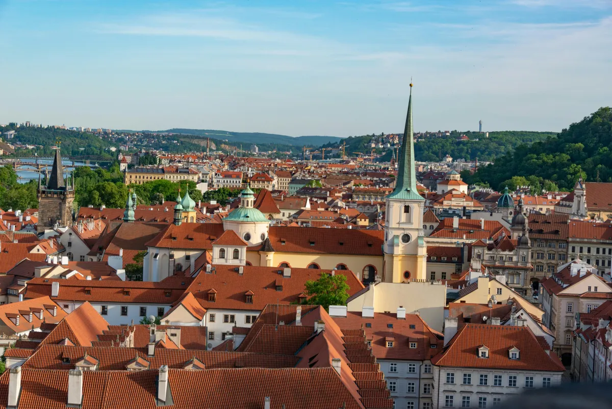 متعة السياحة في براغ