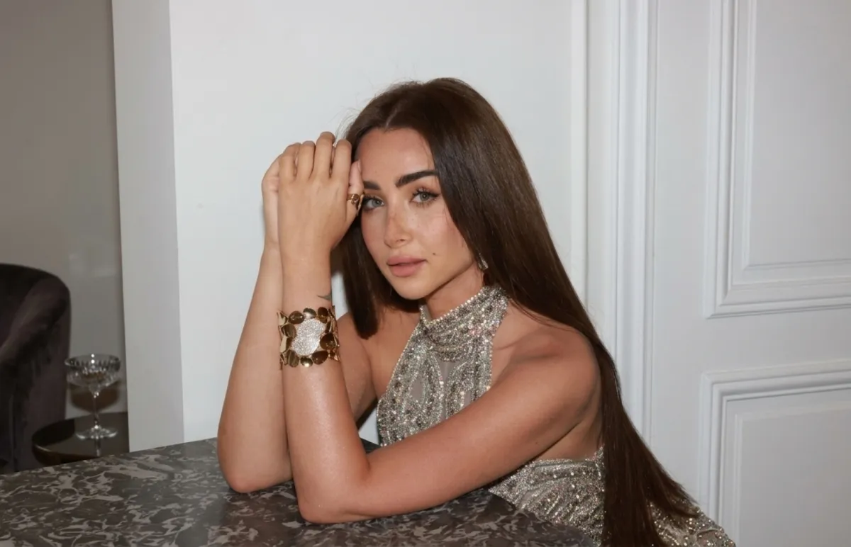 هنا الزاهد - الصورة من صفحتها على الفيس بوك