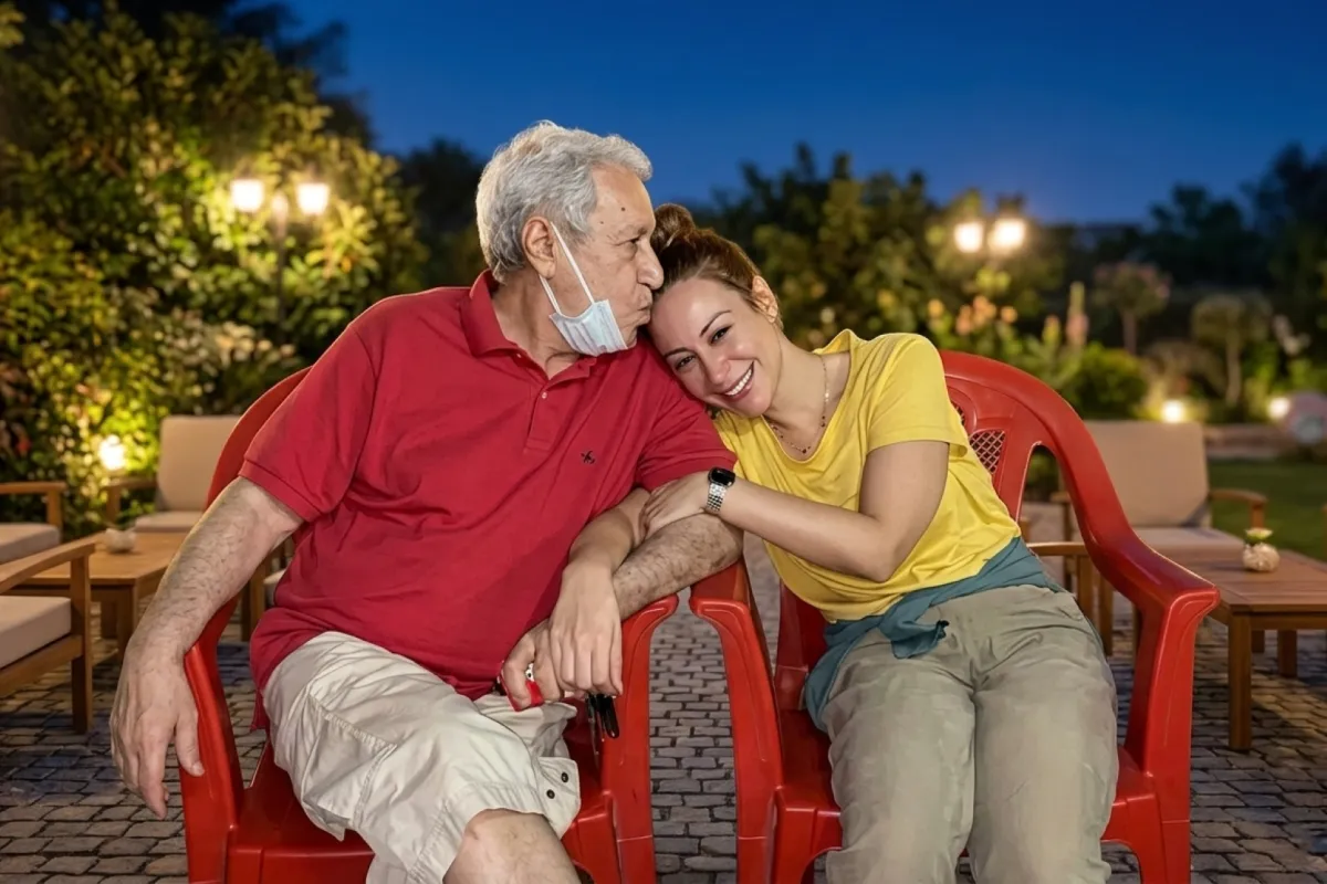 منة شلبي ووالدها الراحل - الصورة من حساب فيفي عبده على انستغرام