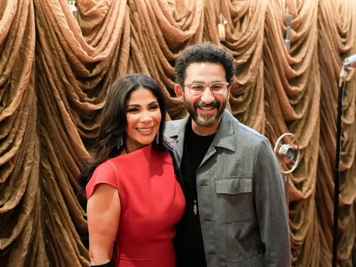 أحمد حلمي ومنى زكي- الصورة من صفحة شركة فيلم سكوير