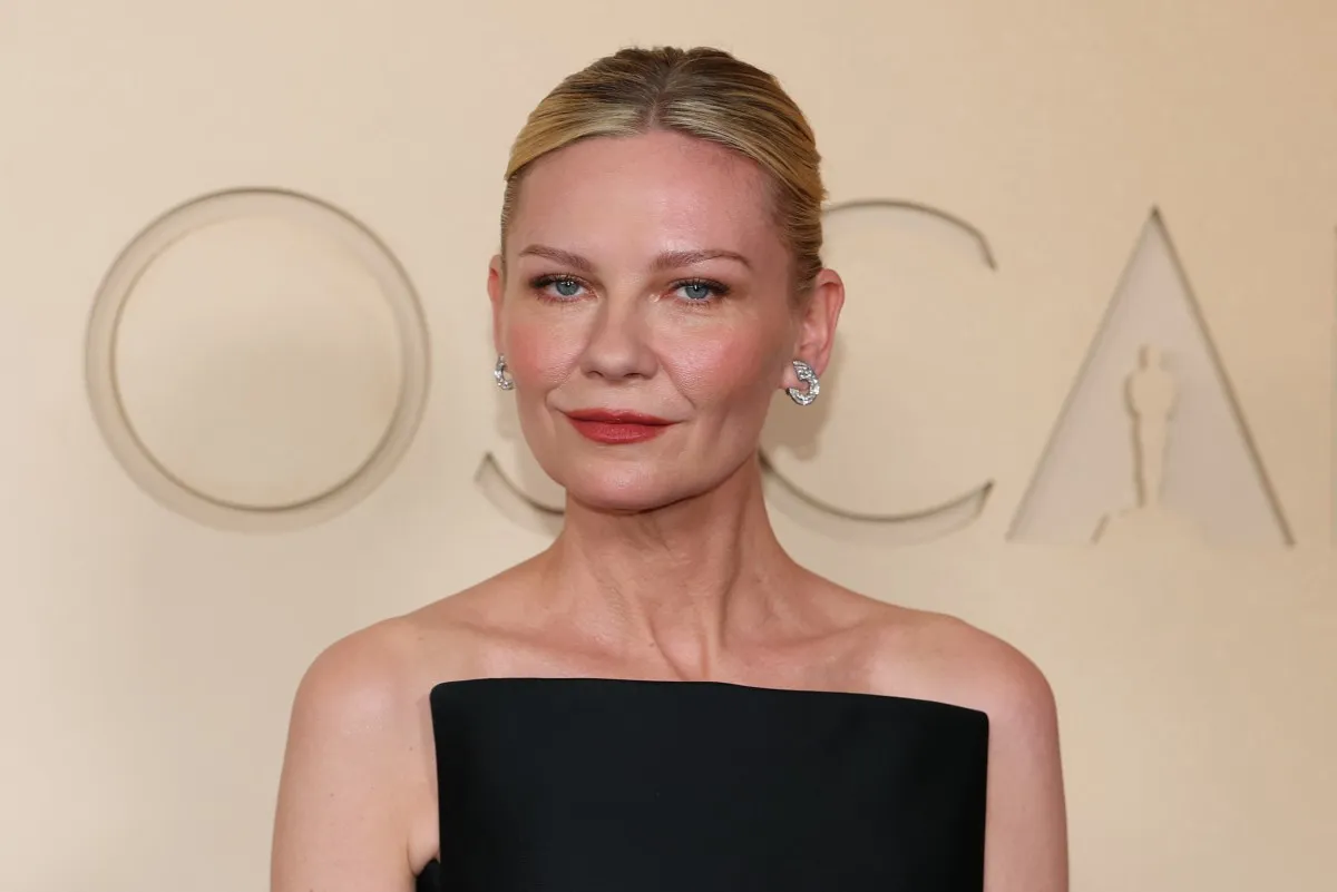كريستين دانست Kirsten Dunst في حفل توزيع جوائز أوسكار الـ98. مصدر الصورة: ANGELA WEISS / AFP