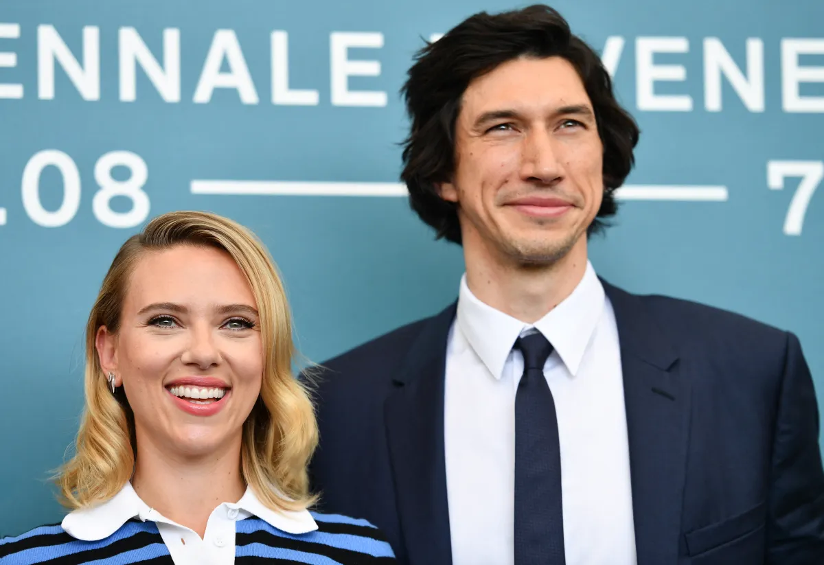 فينيسيا عام 2019 آدم درايفر Adam Driver وسكارليت جوهانسون Scarlett Johansson من مهرجان فينيسيا عام 2029 - مصدر الصورة Alberto PIZZOLI / AFP