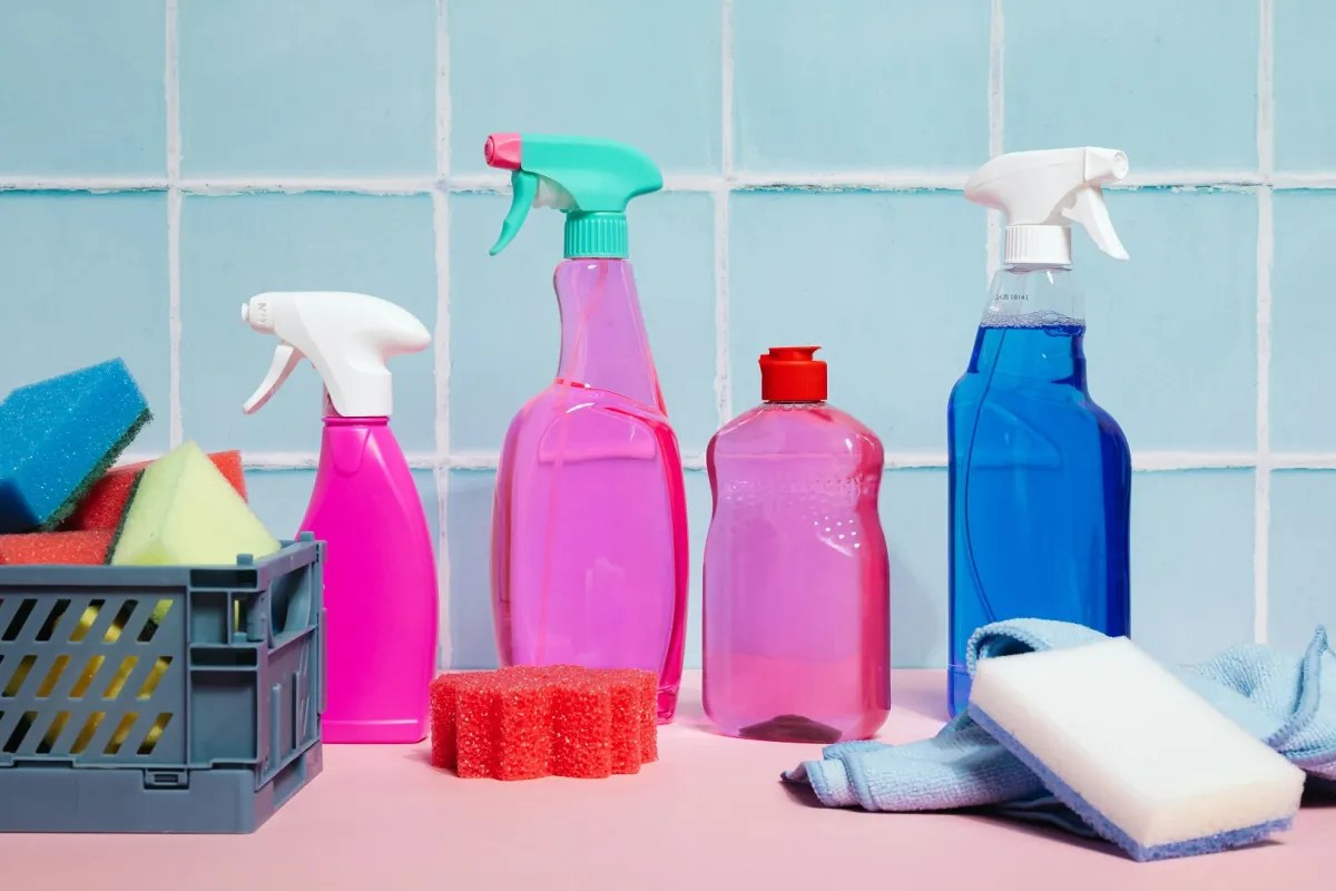 المنظفات المنزلية