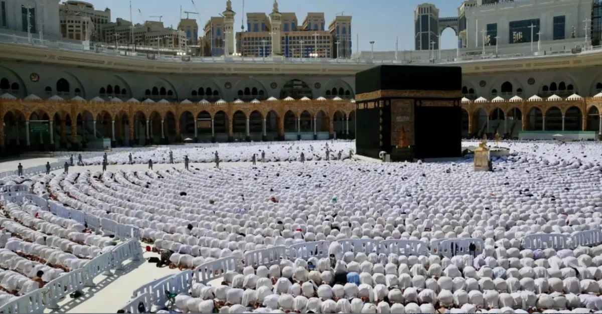 حجاج بيت الله الحرام- الصورة من واسرؤ