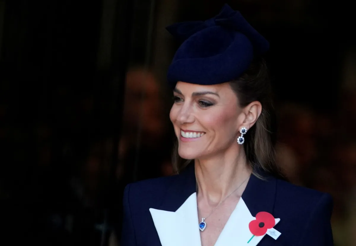 كاثرين (كيت ميدلتون) في دير وستمنستر في وسط لندن (Catherine at Westminster Abbey in central London). مصدر الصورة: CARLOS JASSO / AFP
