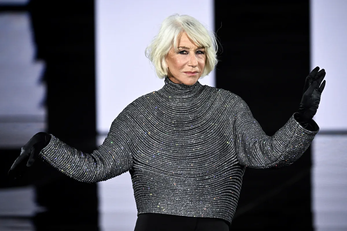 هيلين ميرين Helen Mirren - مصدر الصورة Photo by JULIEN DE ROSA / AFP