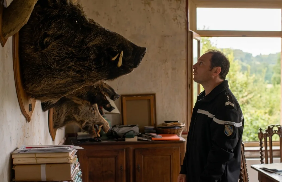لقطة من فيلم Too Many Beasts - الصورة من قاعدة بيانات IMDB