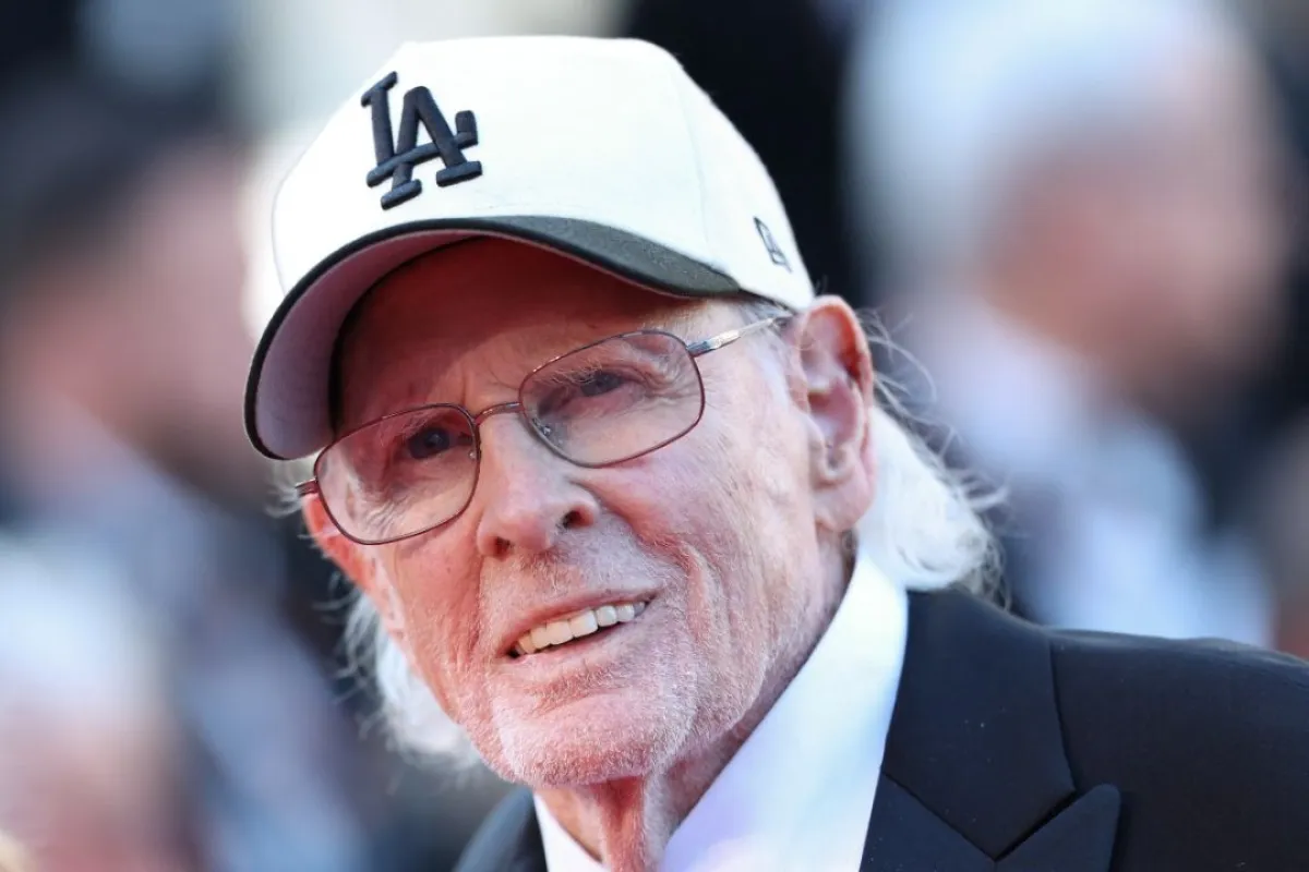 بروس ديرن في مهرجان كان السينمائي 2026 Bruce Dern at the 79th edition of the Cannes Film Festival (Photo by Sameer AL-DOUMY / AFP)