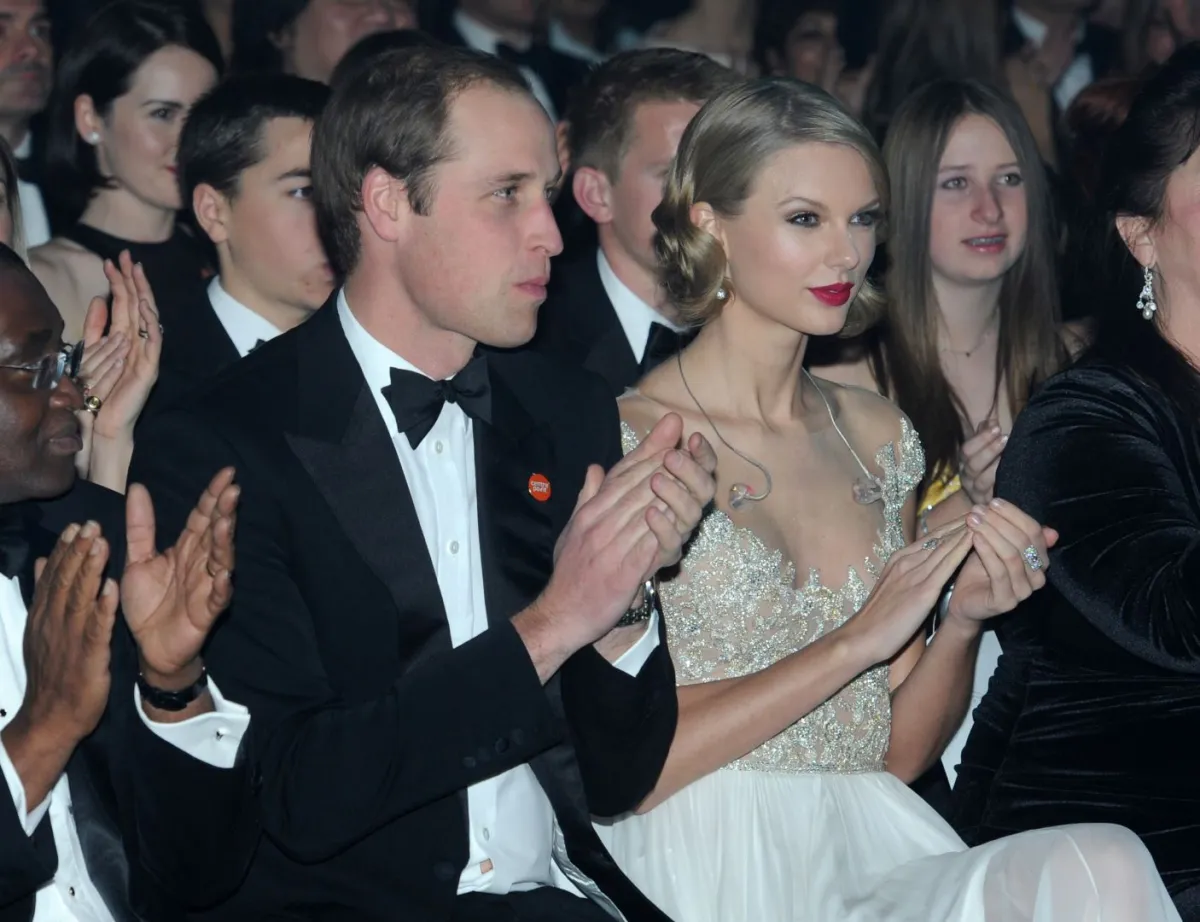 الأمير ويليام وتايلور سويفت في لندن، إنجلترا (Prince William and Taylor Swift in London, England). مصدر الصورة: Dave J Hogan/Centrepoint/Getty Images