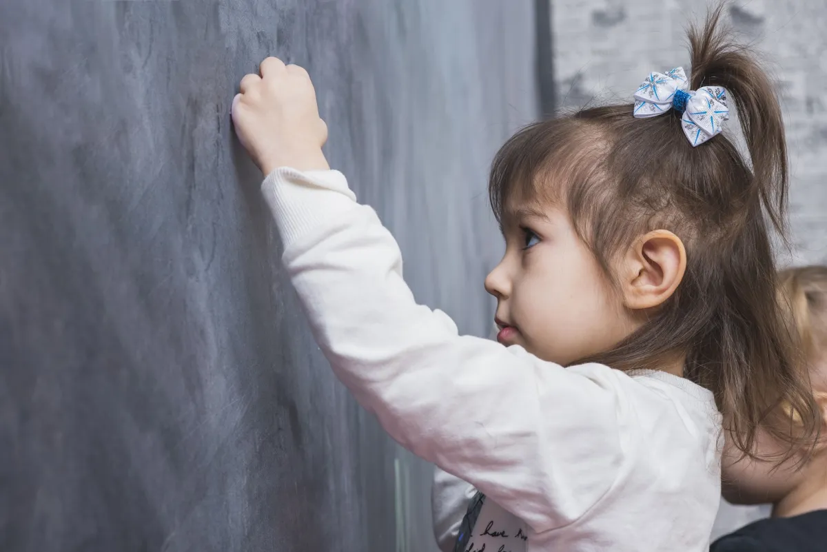 كيف تأدبين طفلك الصغير؟