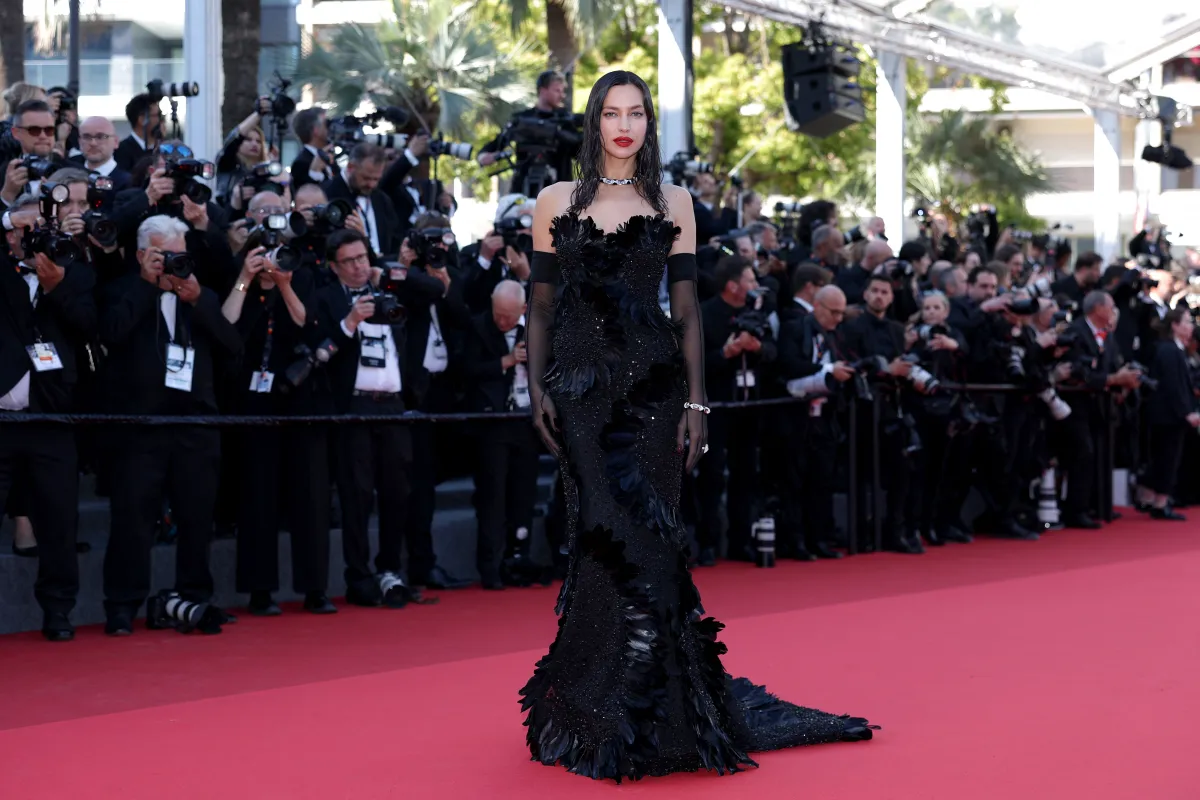 العارضة إيرينا شايك Irina Shayk- (مصدر الصورة  Sameer AL-DOUMY / AFP)