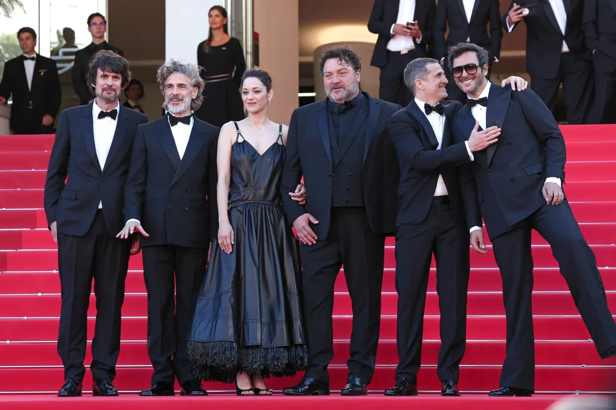 أبطال وصناع فيلم Karma في العرض الخاص له ضمن فعاليات مهرجان كان السينمائي 2026- مصدر الصورة: Gisela Schober/Getty Images