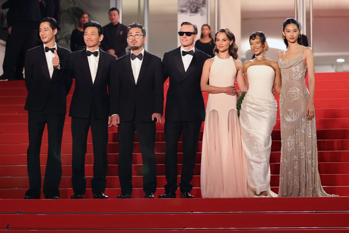 فريق عمل فيلم الخيال العلمي Hope  (مصدر الصورة: Aurore Marechal/Getty Images)