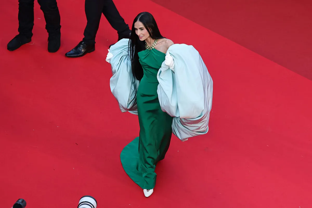 ديمي مورDemi Moore في ختام مهرجان كان السينمائي 79-(مصدر الصورة Andreas Rentz/Getty Images)