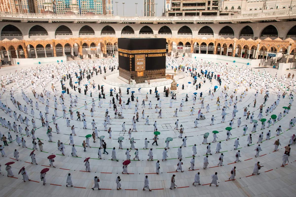 حجاج خلال الحج والطواف