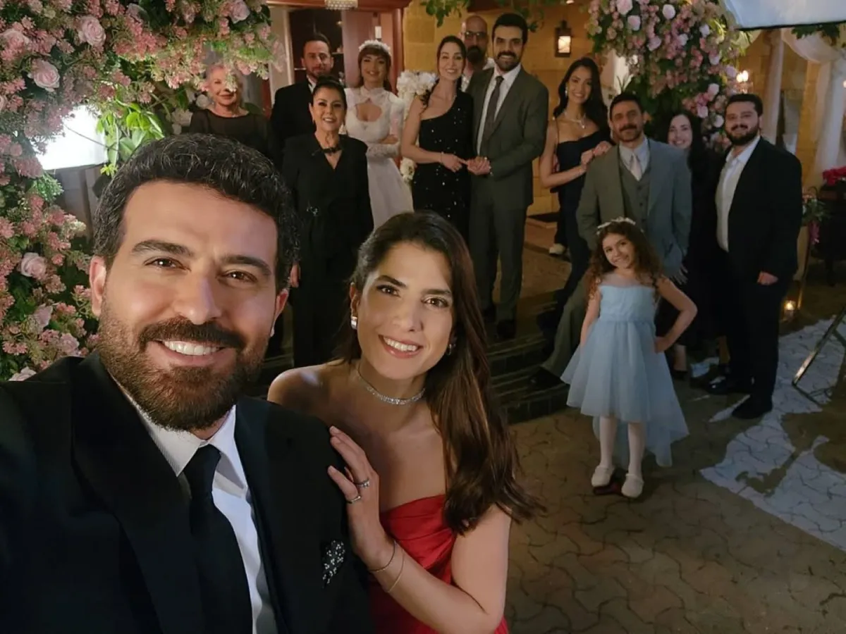 محمود نصر مع نجوم مسلسل ليل - الصورة من صفحته على انستغرام