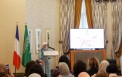 حرم سفير خادم الحرمين الشريفين لدى جمهورية فرنسا فاطمة الرويلي خلال إلقاء كلمتها في الندوة  حرم سفير خادم الحرمين الشريفين لدى جمهورية فرنسا فاطمة الرويلي خلال إلقاء كلمتها في الندوة