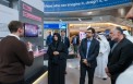 الشيخة لطيفة في معرض «حلول دبي للمستقبل – ابتكارات للبشرية» تطلع على أحد الابتكارات