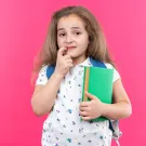صورة لطفلة قلقة حائرة 