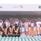الموارد البشرية تدخل غينيس للأرقام القياسية بأكبر علم سعودي بفن الفسيفساء - الصورة من حساب الوزارة على منصة إكس
