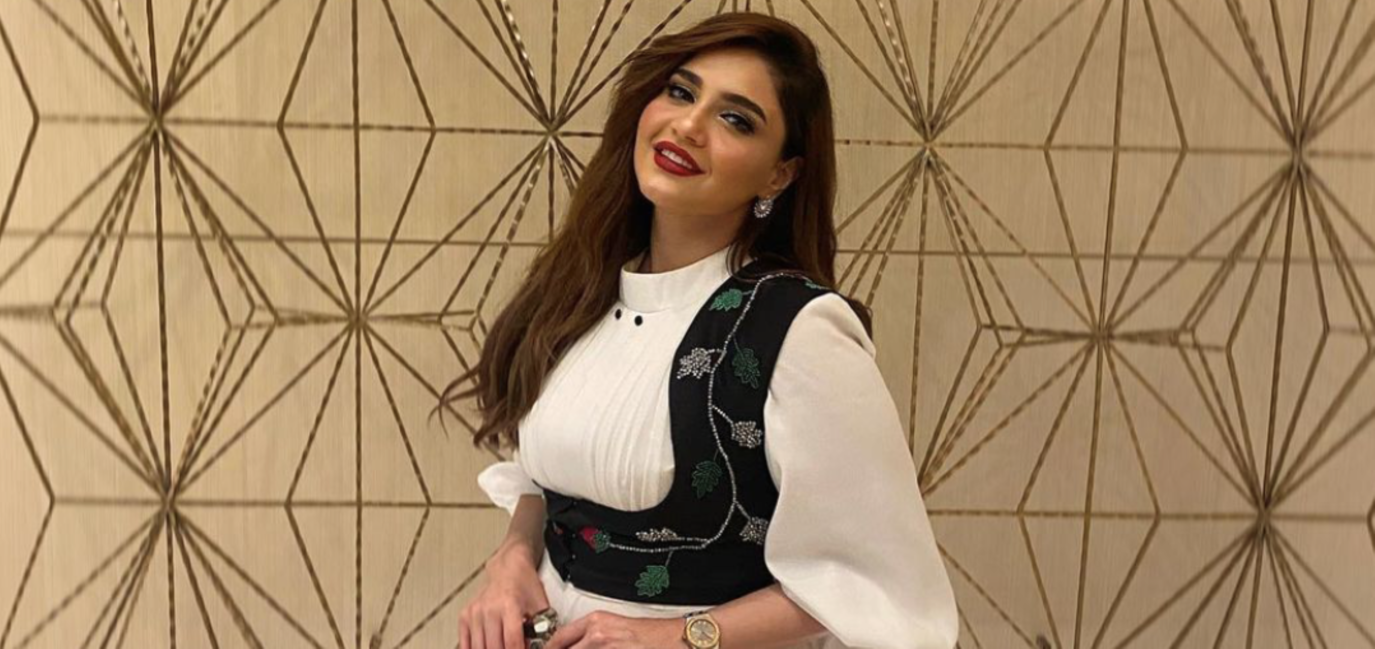 بالفيديو نورا بالألف تكشف سر قص شعرها ولمن أهدته | مجلة سيدتي