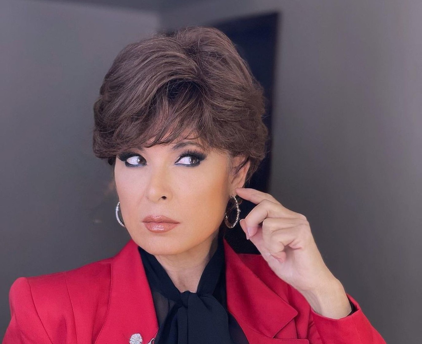 أنوشكا: لم أبتعد عن الغناء و