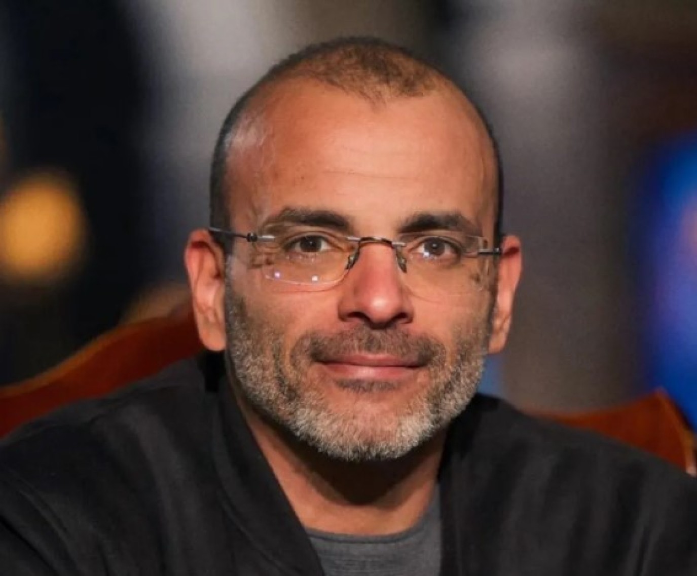 أيمن بهجت قمر يكشف سر خسارته الوزن.. ما علاقة محمد هنيدي؟