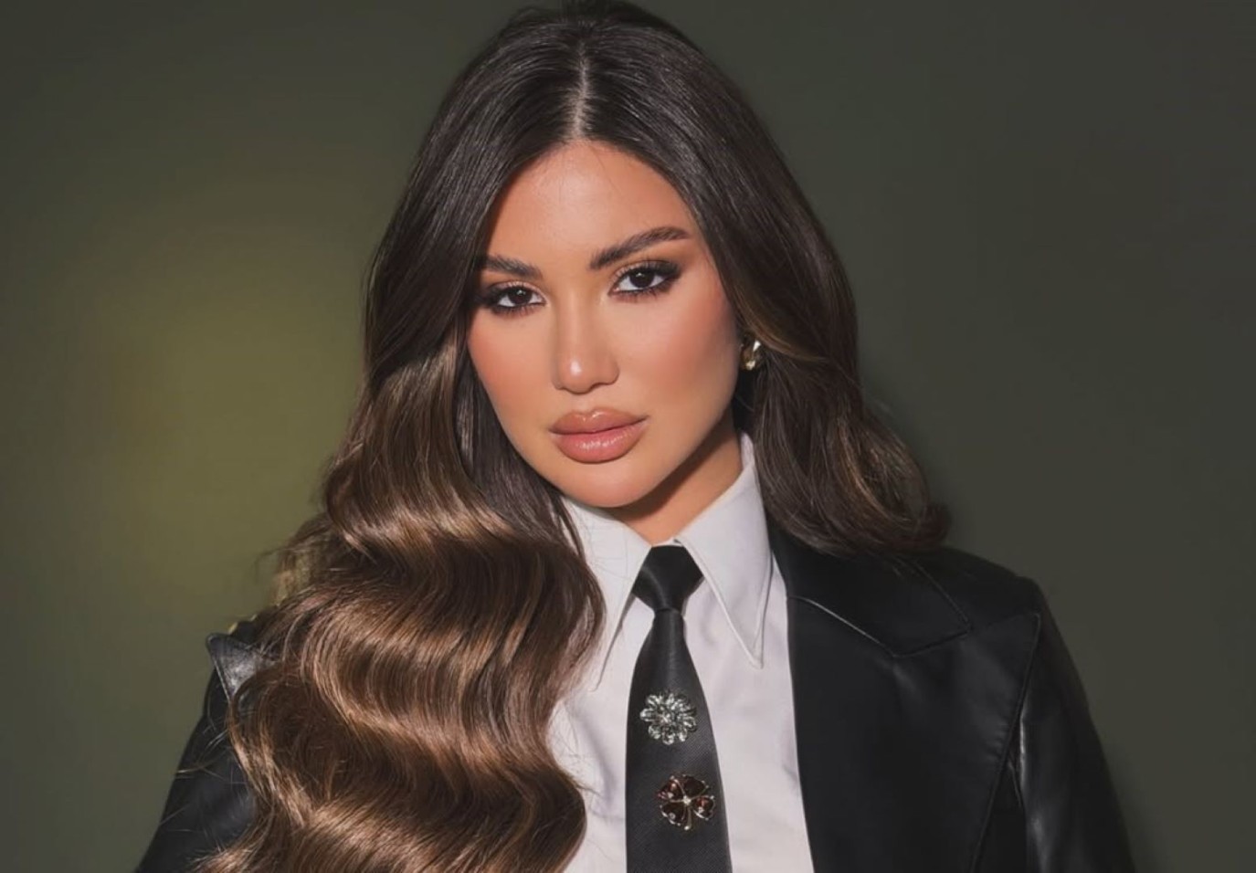 مابين مناعة وكلهم بيحبوا مودي.. كيف روجت هدى الإتربي لأعمالها الرمضانية؟