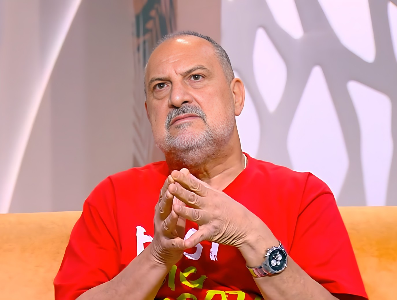 خالد الصاوي يعيش تجربة الأبوة رغم عدم إنجابه والتكميم ساعد في إنقاذ حياته