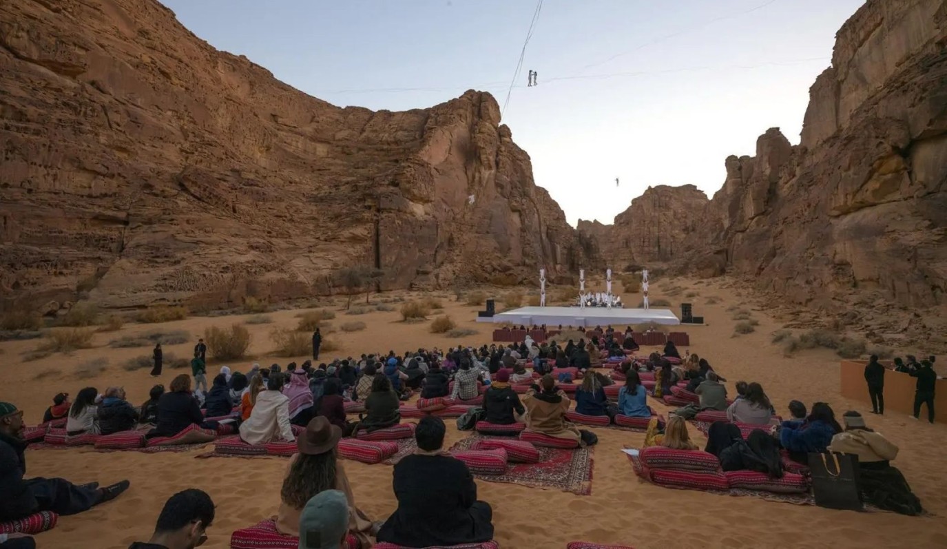 العُلا تؤكد حضورها في اليوم العالمي للفن كمنصة إبداعية تواكب التحولات الفنية العالمية