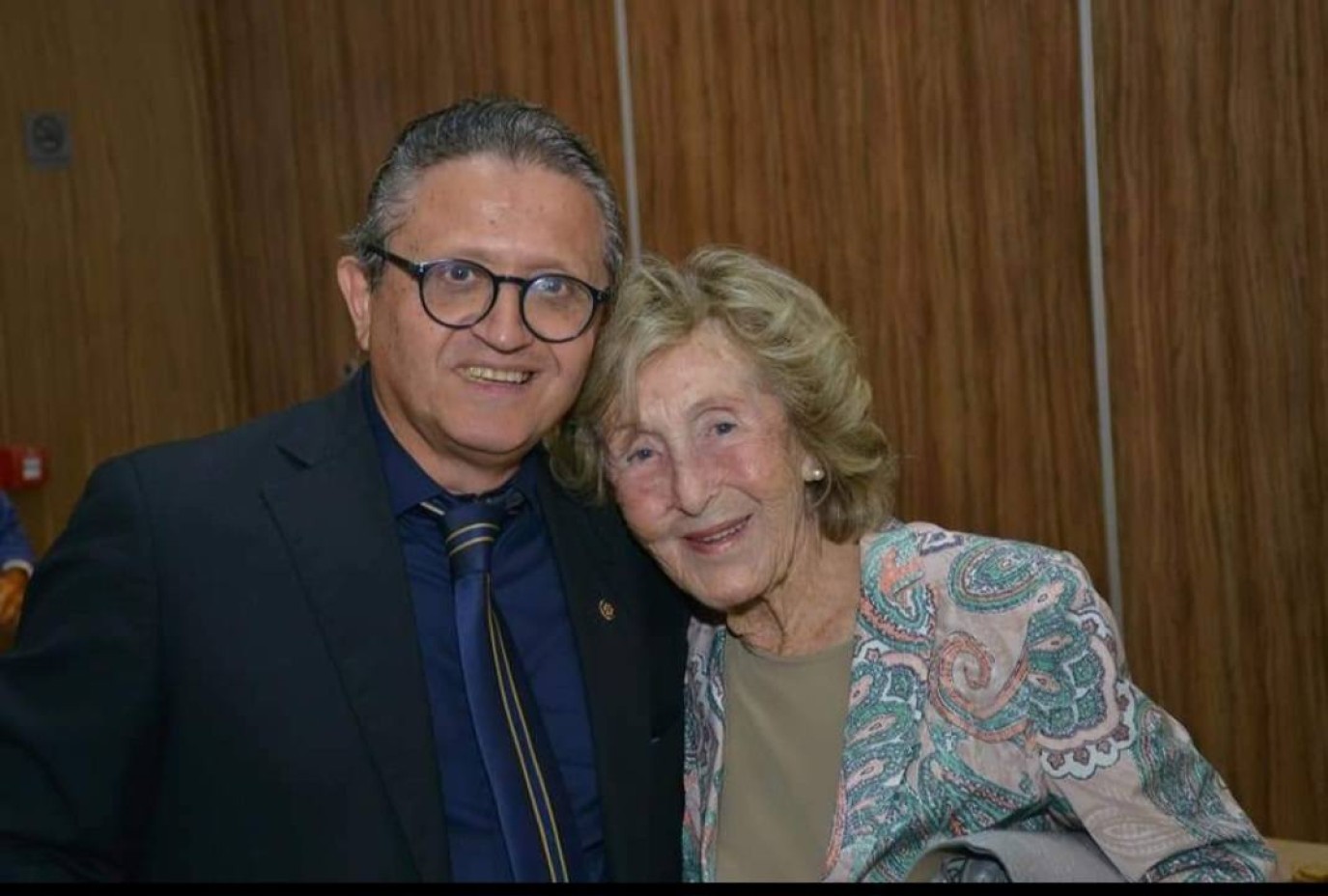 وفاة الفنانة ليلى الجزائرية عن عمر ناهز 97 عامًا