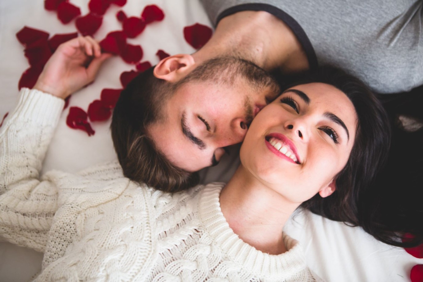 أجمل وأرق كلمات تحية من الزوج لزوجته