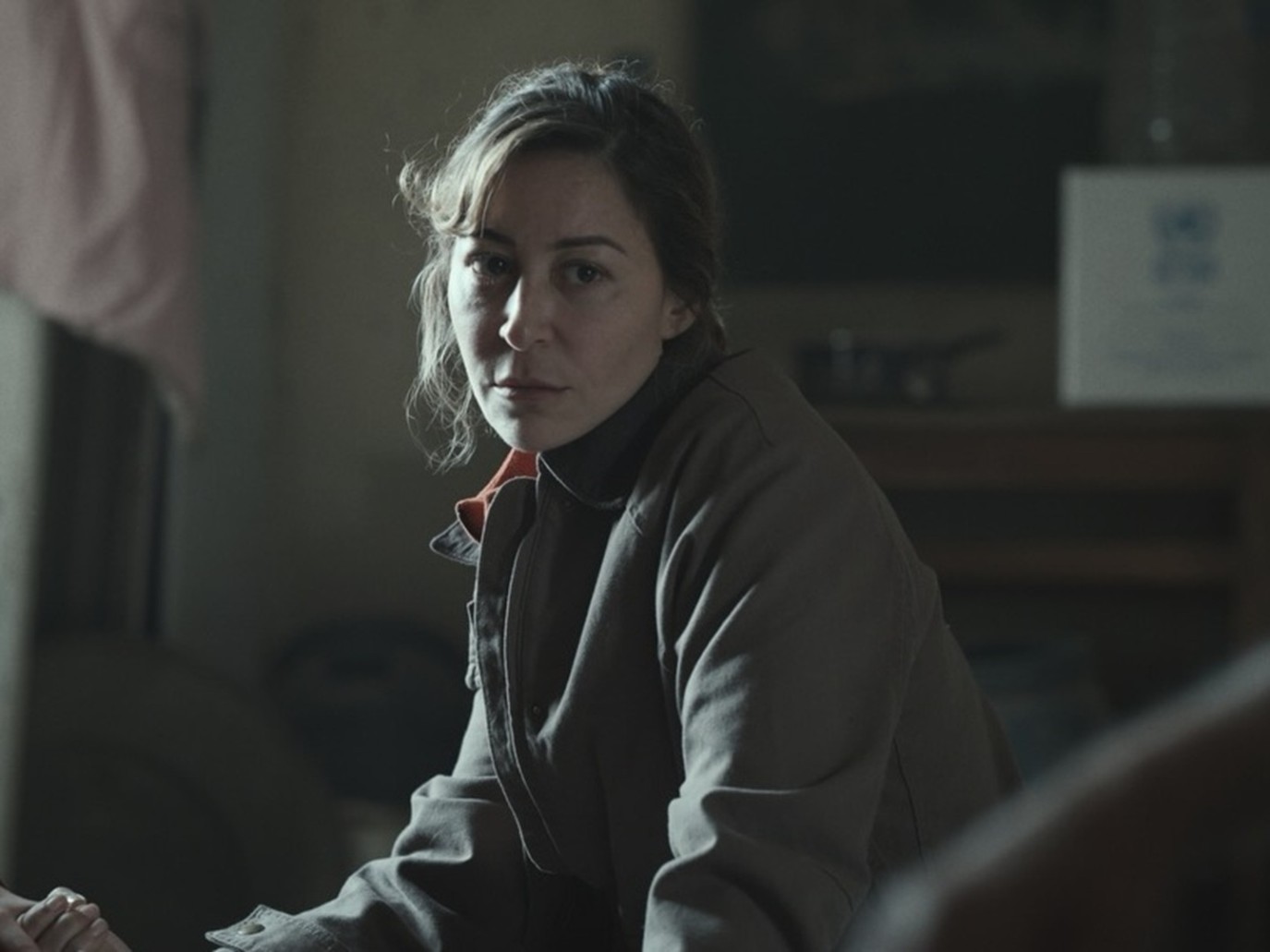 منة شلبي تُشيّع جنازة والدها وسط دعم نجوم الفن