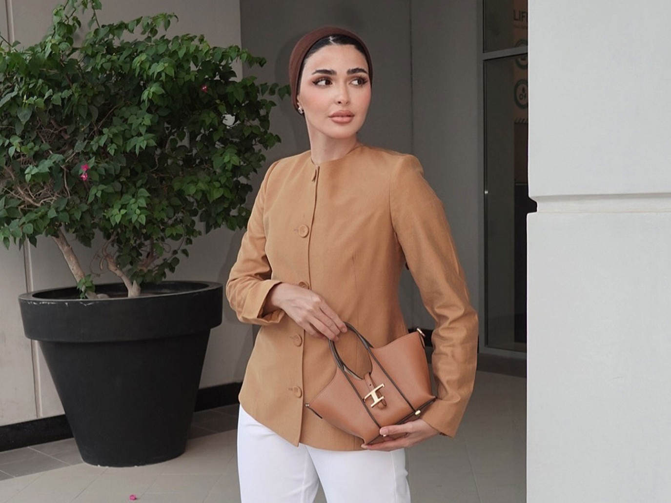 لون واحد فقط.. يمنح إطلالة المحجبات فخامة لافتة هذا الربيع