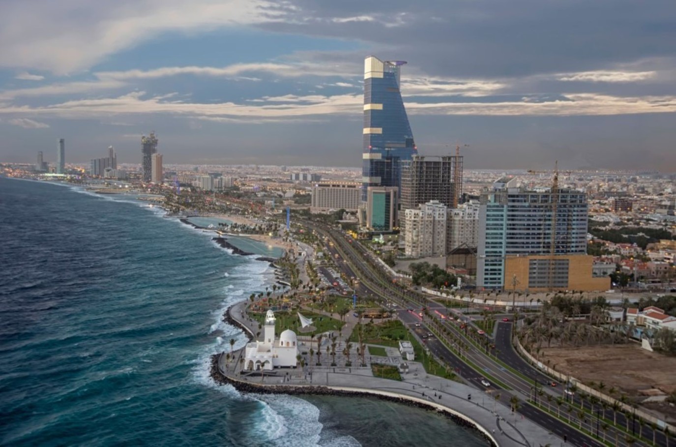 عروس البحر الأحمر.. مبادرة فنية تُبرز جمال جدة