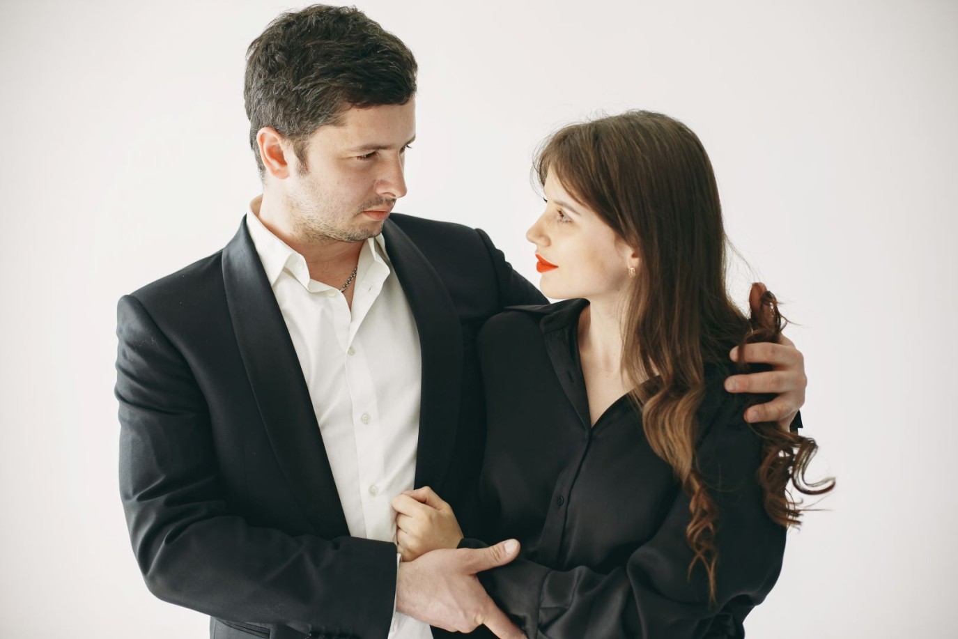 كيف تحافظ الزوجة على جاذبيتها في نظر زوجها؟